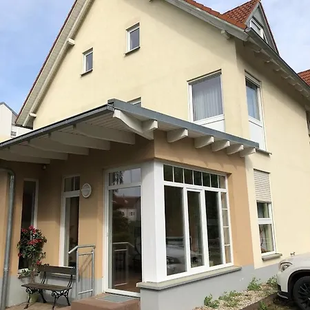 Preussenstrasse Guest house 3*